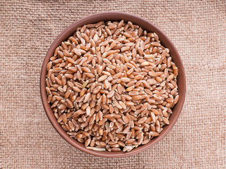 a lot of grain in a vessel