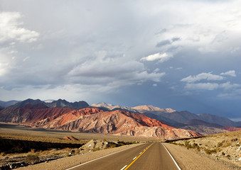 Route dans les Andes