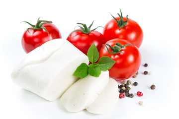 Mozzarella, tomatoes and pepper