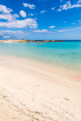 Fototapeta na wymiar Els Pujols plaży w Formentera wyspy Morza Śródziemnego, w Hiszpanii