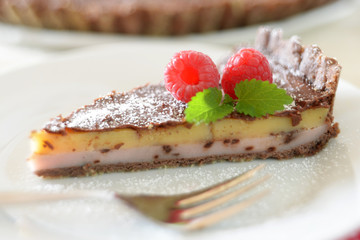 Tarte mit Himbeer-Vanille-Füllung