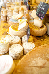 Formaggio al mercato