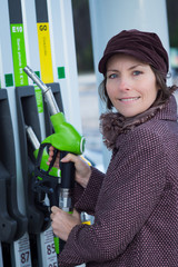 à la pompe à carburants