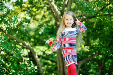 Sweet little girl portrait - outdoor