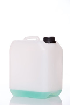 Canister and liquid