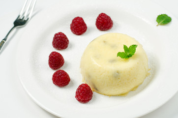 Cottage cheese baked pudding with raspberries