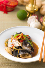 steam fish head soy sauce, patin silver catfish steamed with chi