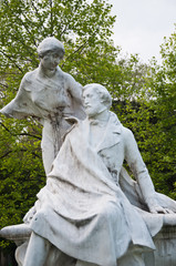 Obraz na płótnie Canvas Statue parc Monceau à Paris