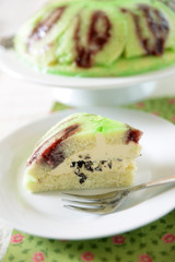 Waldmeister-Himbeer-Torte