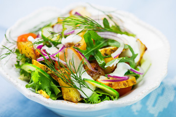Fresh salad with roasted chicken and potatoes - obrazy, fototapety, plakaty