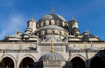 Fototapeta na wymiar Eminonu New Mosque, Istanbul, Turkey