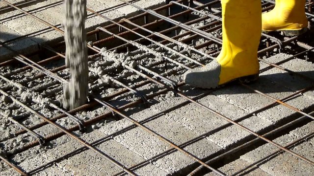 Operai edili al lavoro