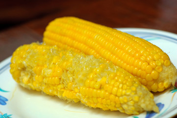 yellow corn in a bowl.