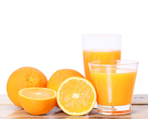 Orange juice and slices