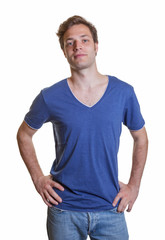 Fototapeta premium Junger Mann zeigt Selbstbewusstsein