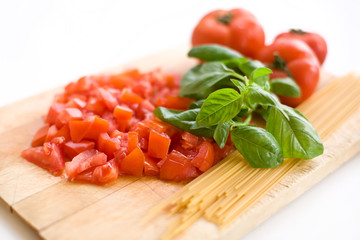 Basil, tomato and spaghetti