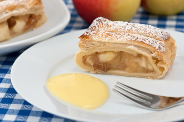 Apfelstrudel