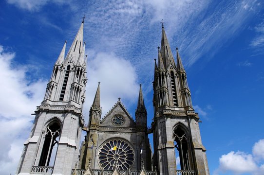 Pontmain et sa basilique