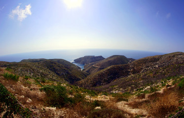 Góry na  wybrzeżu greckiej wyspy Zakynthos