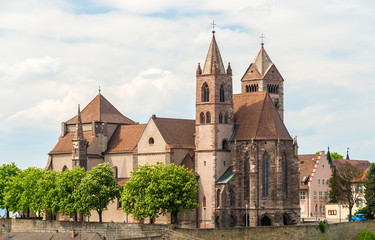 Fototapeta na wymiar Kolejowy Katedra Breisach - Badenia-Wirtembergia, niemiecki