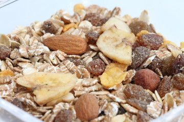 eine Schüssel mit leckeren Müsli