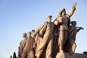 Statue of Revolution