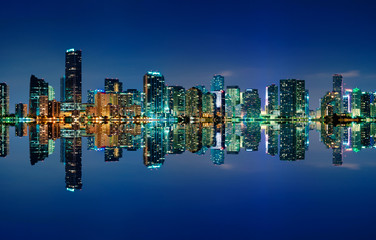 Miami Skyline at night - obrazy, fototapety, plakaty