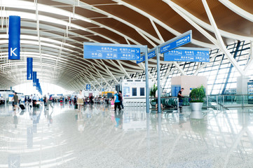 Passagier auf dem Flughafen Shanghai Pudong