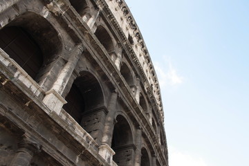 Fototapeta na wymiar Roma, dettagli del Colosseo