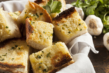 Homemade Crunchy Garlic Bread