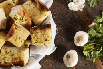 Homemade Crunchy Garlic Bread
