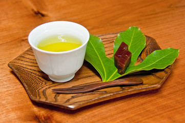 日本茶とようかん