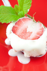 ice cream with mint and strawberry