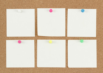 empty note papers on cork board