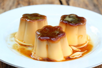 Caramel custard - pudding