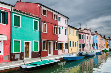 Fototapeta na wymiar Colorful Burano channel view, Venice