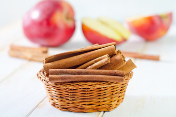 apples and cinnamon