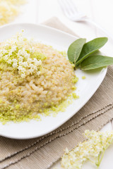 Risotto with elderflowers
