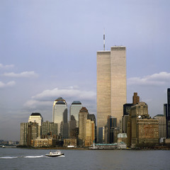 NYC Skyline With The Twin Towers - obrazy, fototapety, plakaty