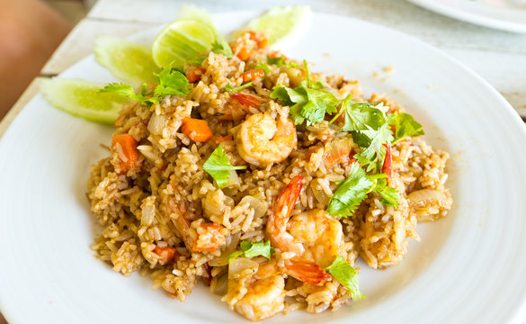 Fried rice with shrimp, Thai style food