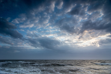 Obraz premium cloudscape above the dutch sea