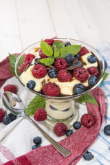 Vanilla Pudding with Berries
