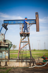 Fototapeta na wymiar operator in the oil and gas field