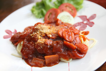 Spaghetti with tomato sauce