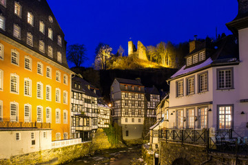 Naklejka premium Haller und Rotes Haus in Monschau