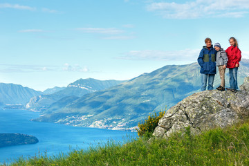 Naklejka na ściany i meble Lake Como view (Italy)