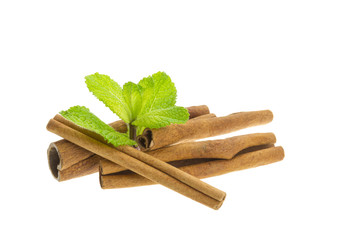 Cinnamon and fresh mint leaves