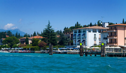 Fototapeta na wymiar Sirmione on the shore of Lake Garda
