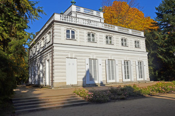 Fototapeta na wymiar Old lazenki palace - Warsaw Poland