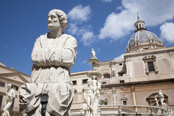 Fototapeta na wymiar Palermo - Detail from Florentine fountain on Piazza Pretoria